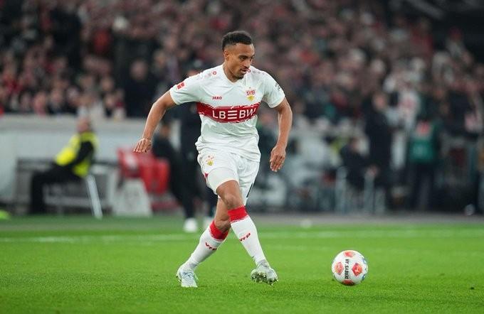  莱韦林小腿受伤；仍坚持前往德国队集训营报到。 体育新闻 莱韦林小腿受伤；仍坚持前往德国队集训营报到。 体育新闻