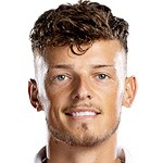  四年等待终有回报，本·怀特重披英格兰战袍；补招因伤替补，防守线迎来强援。 体育新闻