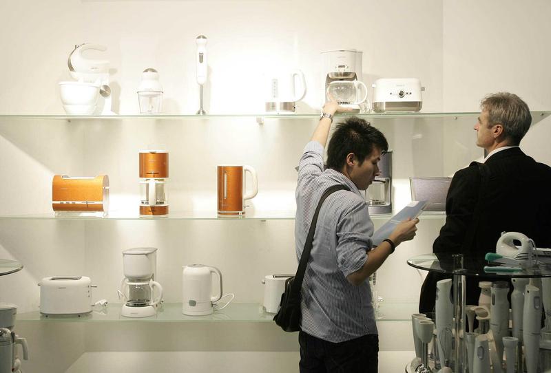 避险资产回调深度解析:黄金震荡中的价值回归与配置策略 股票财经 避险资产回调深度解析:黄金震荡中的价值回归与配置策略 股票财经