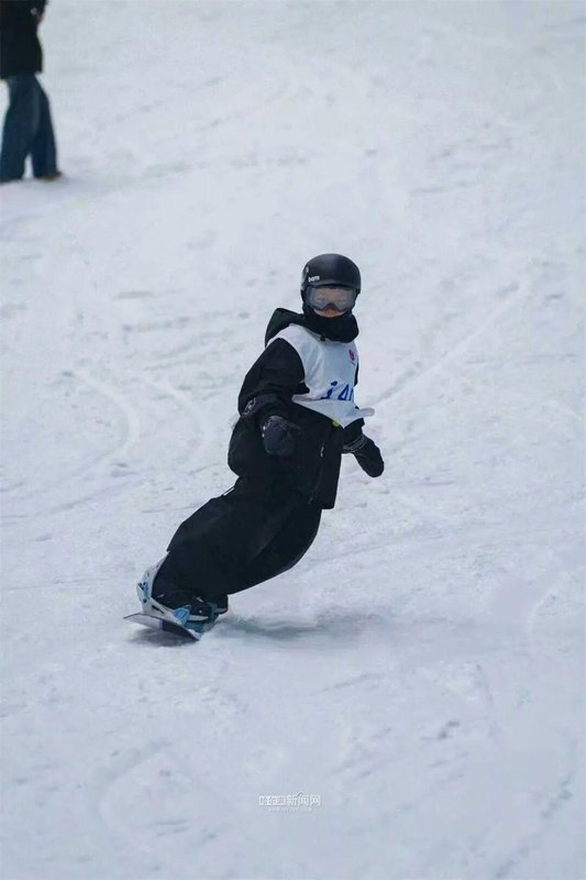  室内雪场运营方法论：哈尔滨热雪奇迹的春日用户留存技术解析 体育新闻