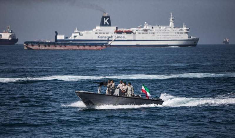  霍尔木兹海峡安全格局重构：伊朗许可过境机制深度解析与战略意涵 新闻