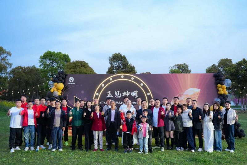  东风猛士M817车队穿越皖南秘境：一场乳制品OEM工厂的产销协同深度实践 企业服务