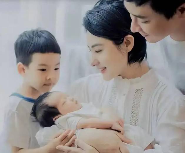  从平衡木皇后到四次婚礼：解析奥运冠军刘璇婚姻选择的深层逻辑 娱乐新闻