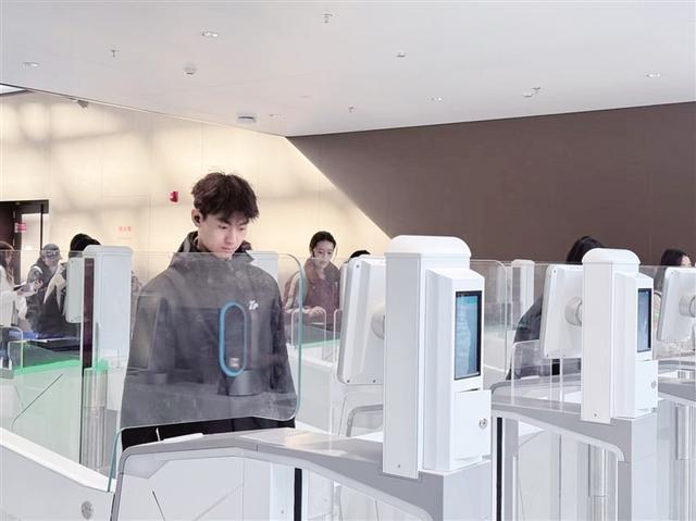  【深度】L4级全自动登机桥技术破局：兰州T3航站楼的智慧机场生态方法论 IT技术